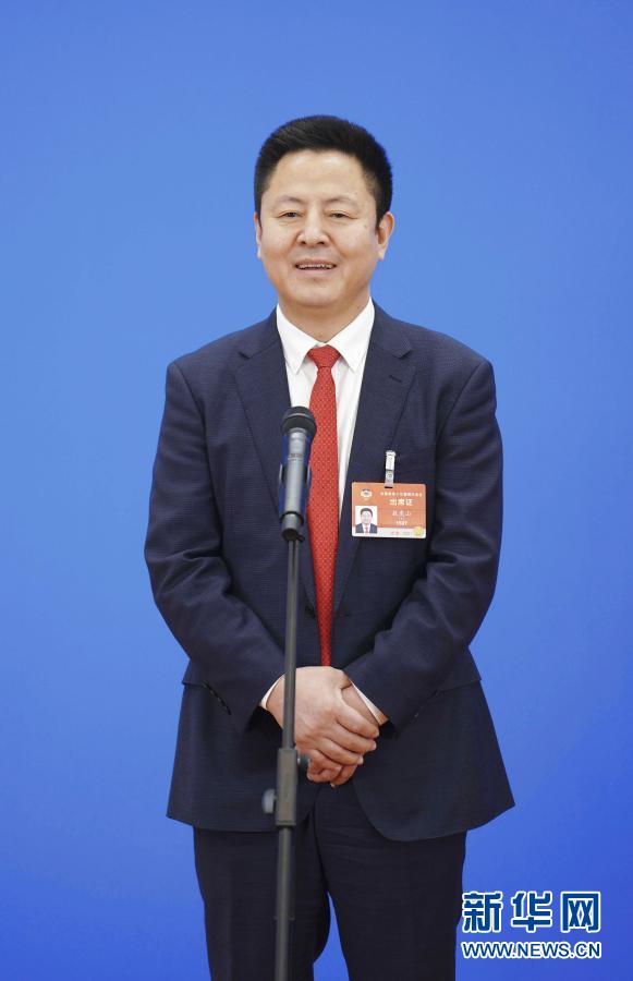你的“命”，在我“心”上——兩次走上“委員通道”的敖虎山委員