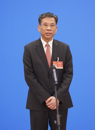 財(cái)政部部長劉昆：財(cái)政政策保持基本穩(wěn)定 不急轉(zhuǎn)彎