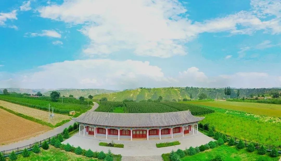 慶陽(yáng)市推出“慶百年學(xué)黨史·到南梁銘初心” 紅色旅游精品線路，邀你來(lái)打卡！