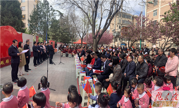 安定路街道舉辦黨史學(xué)習(xí)教育“百年奮斗路 同心跟黨走”主題實(shí)踐活動