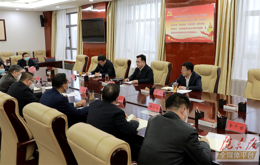 黃澤元在市委政法委干部職工大會上強(qiáng)調(diào) 堅(jiān)守公平正義 維護(hù)一方平安 確保大局穩(wěn)定 奮力開創(chuàng)全市政法工作新局面
