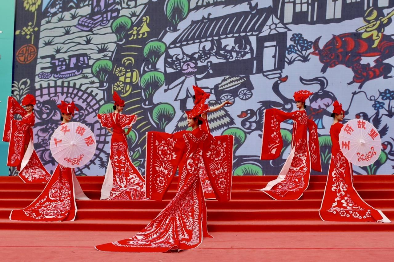 【攝影報(bào)道】慶陽非遺文化節(jié)目精彩亮相龍城，助興甘肅文旅演藝天水惠民演出季