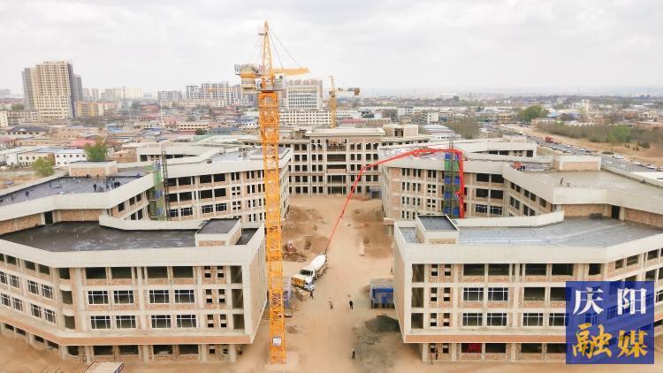 西峰區(qū)學院路實驗學校建設(shè)項目加速推進 確保今年8月建成投用