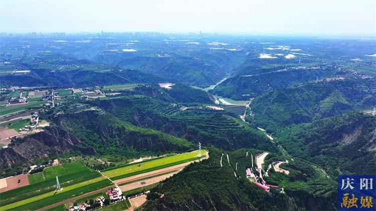 以碳代償  司法生態(tài)補(bǔ)償辟新徑  黃河流域首例水土保持司法碳匯交易落地慶陽(yáng)